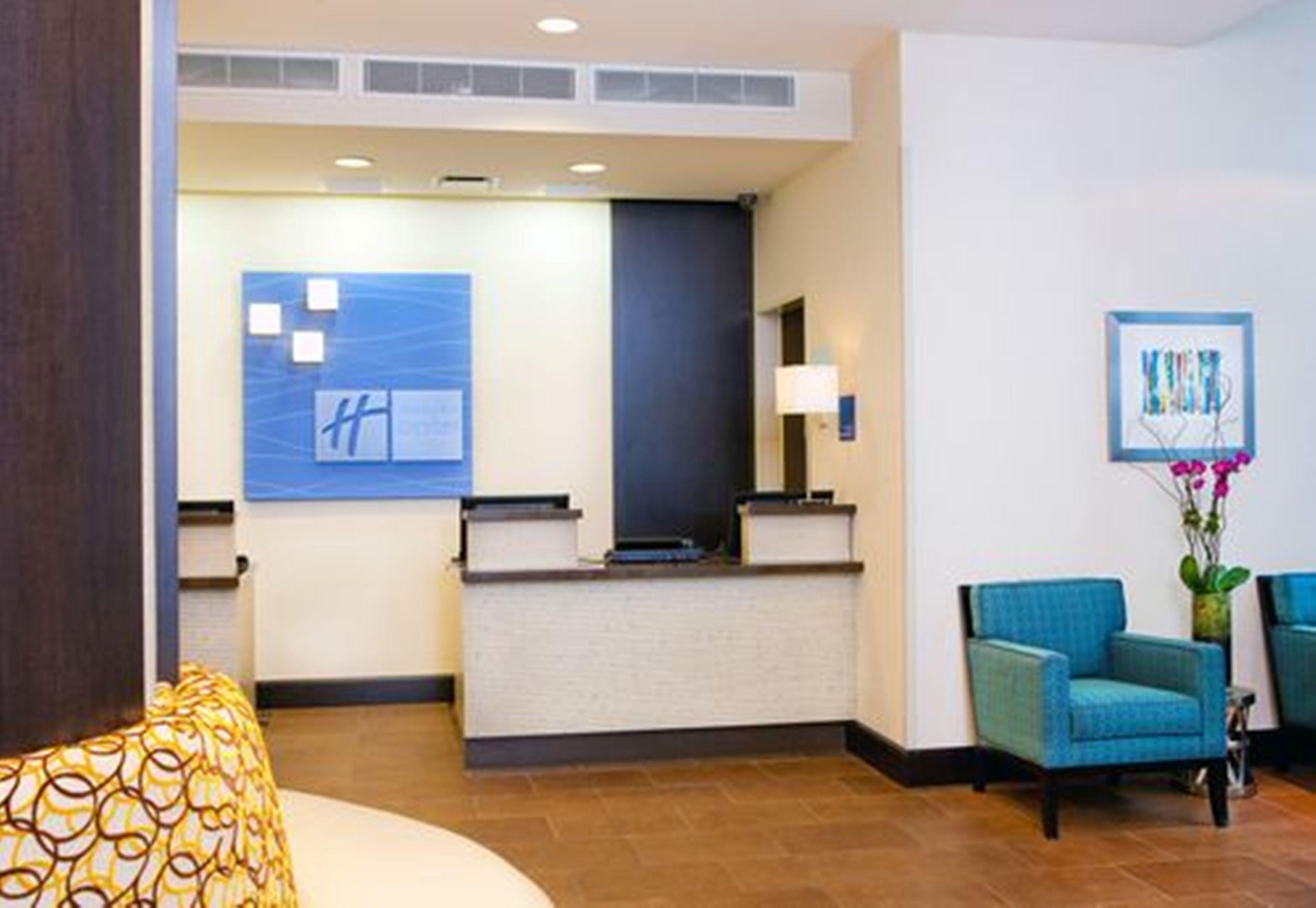 Holiday Inn Express - Times Square South By Ihg Ню Йорк Екстериор снимка