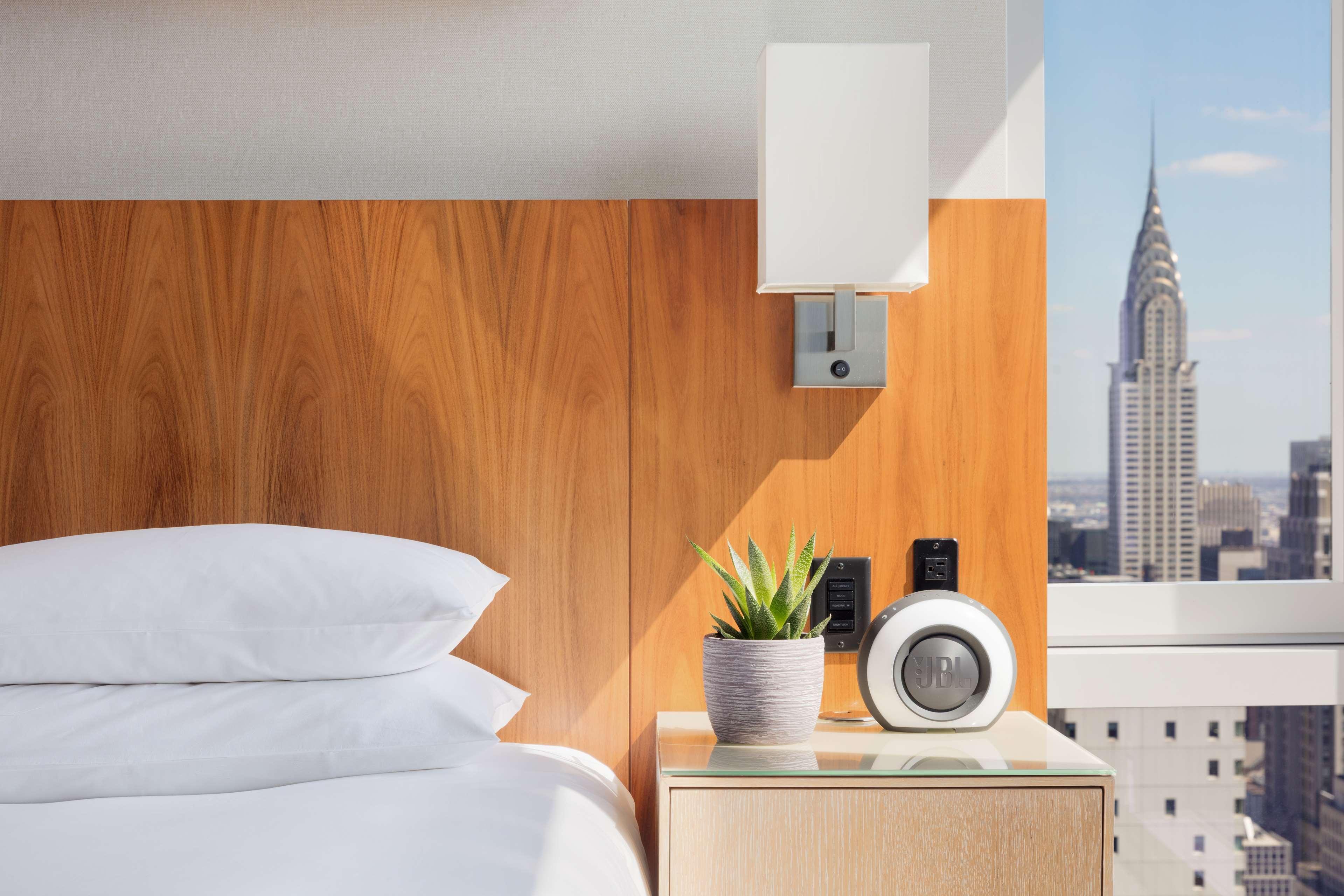 Holiday Inn Express - Times Square South By Ihg Ню Йорк Екстериор снимка