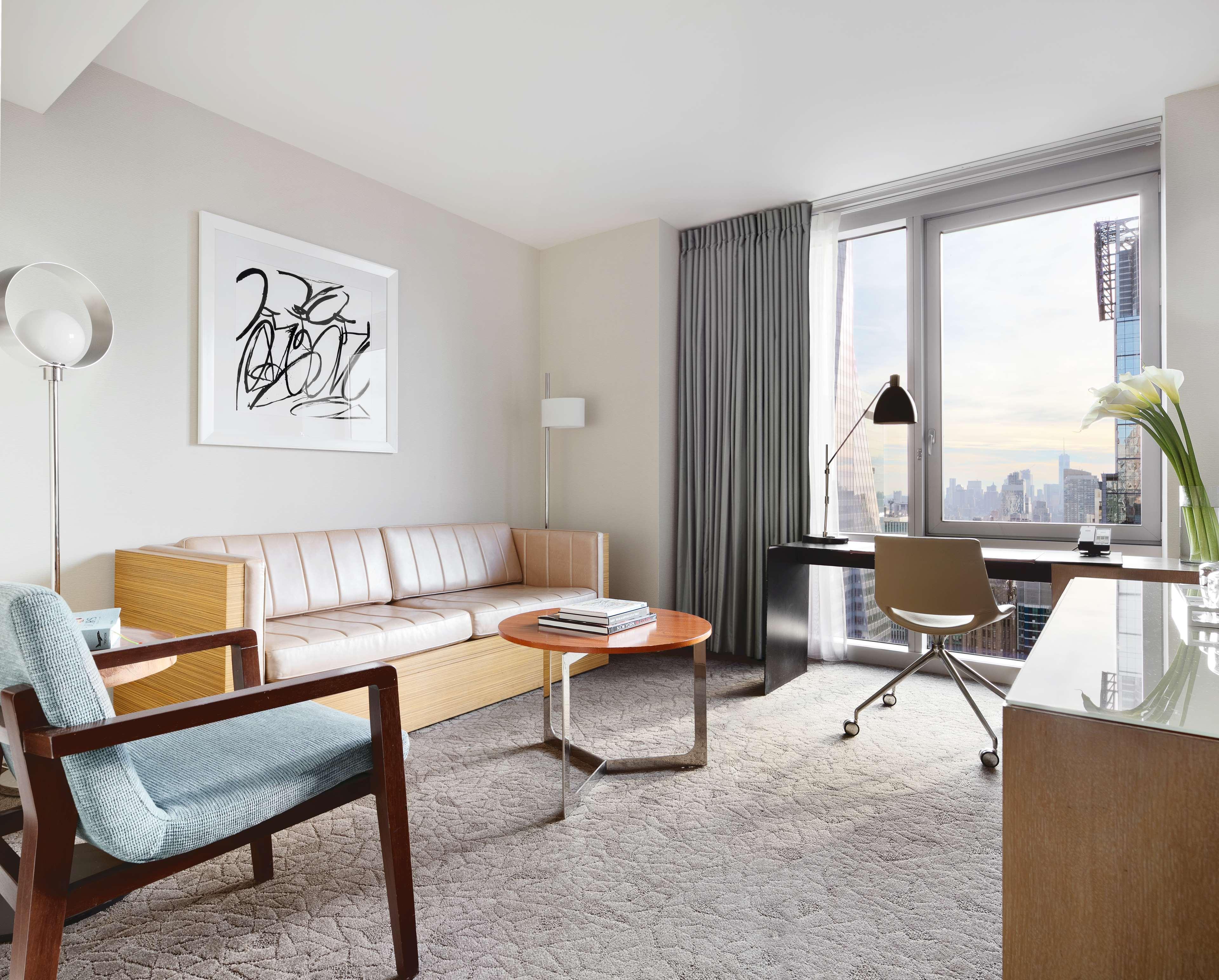 Holiday Inn Express - Times Square South By Ihg Ню Йорк Екстериор снимка
