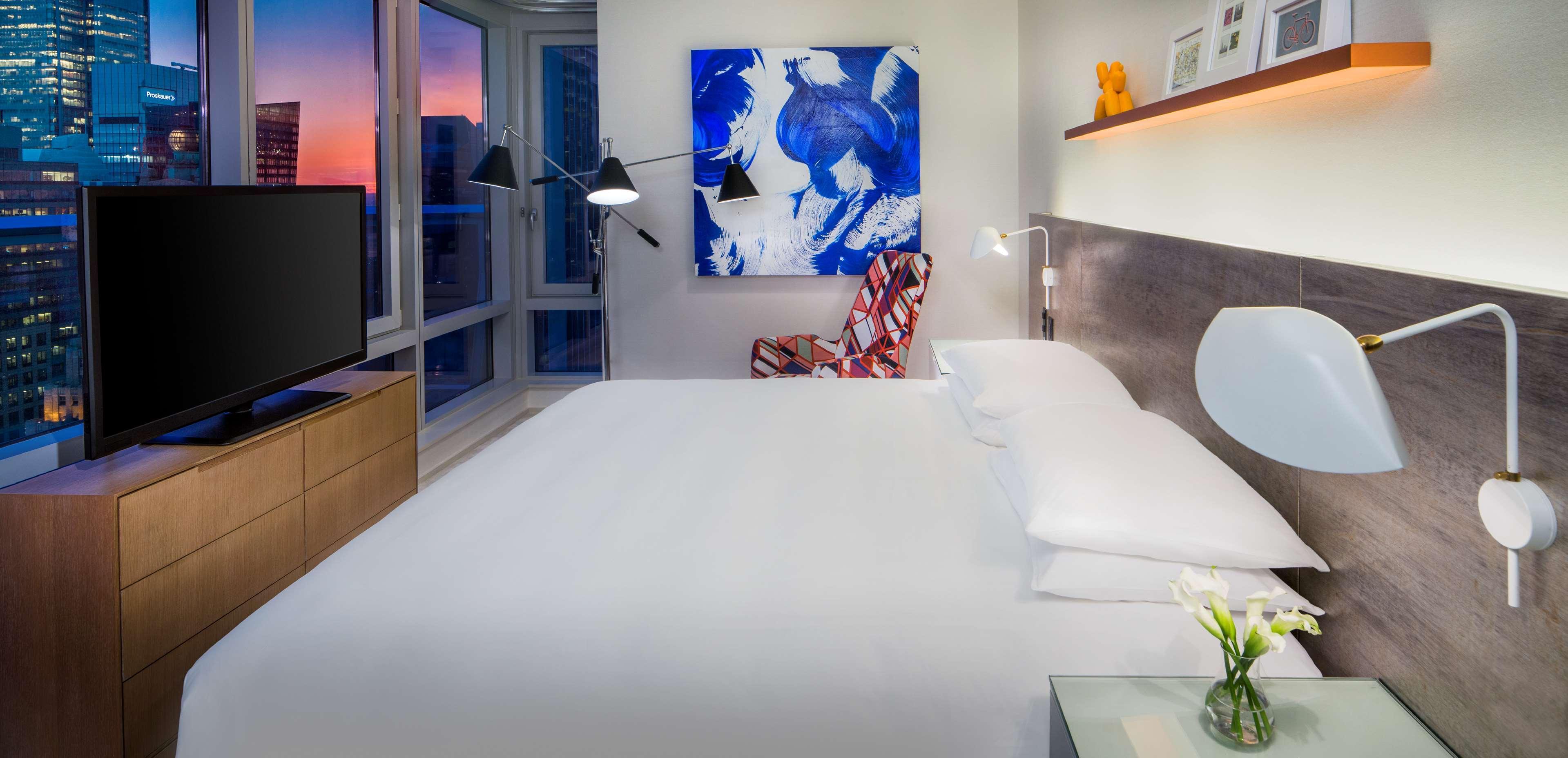 Holiday Inn Express - Times Square South By Ihg Ню Йорк Екстериор снимка