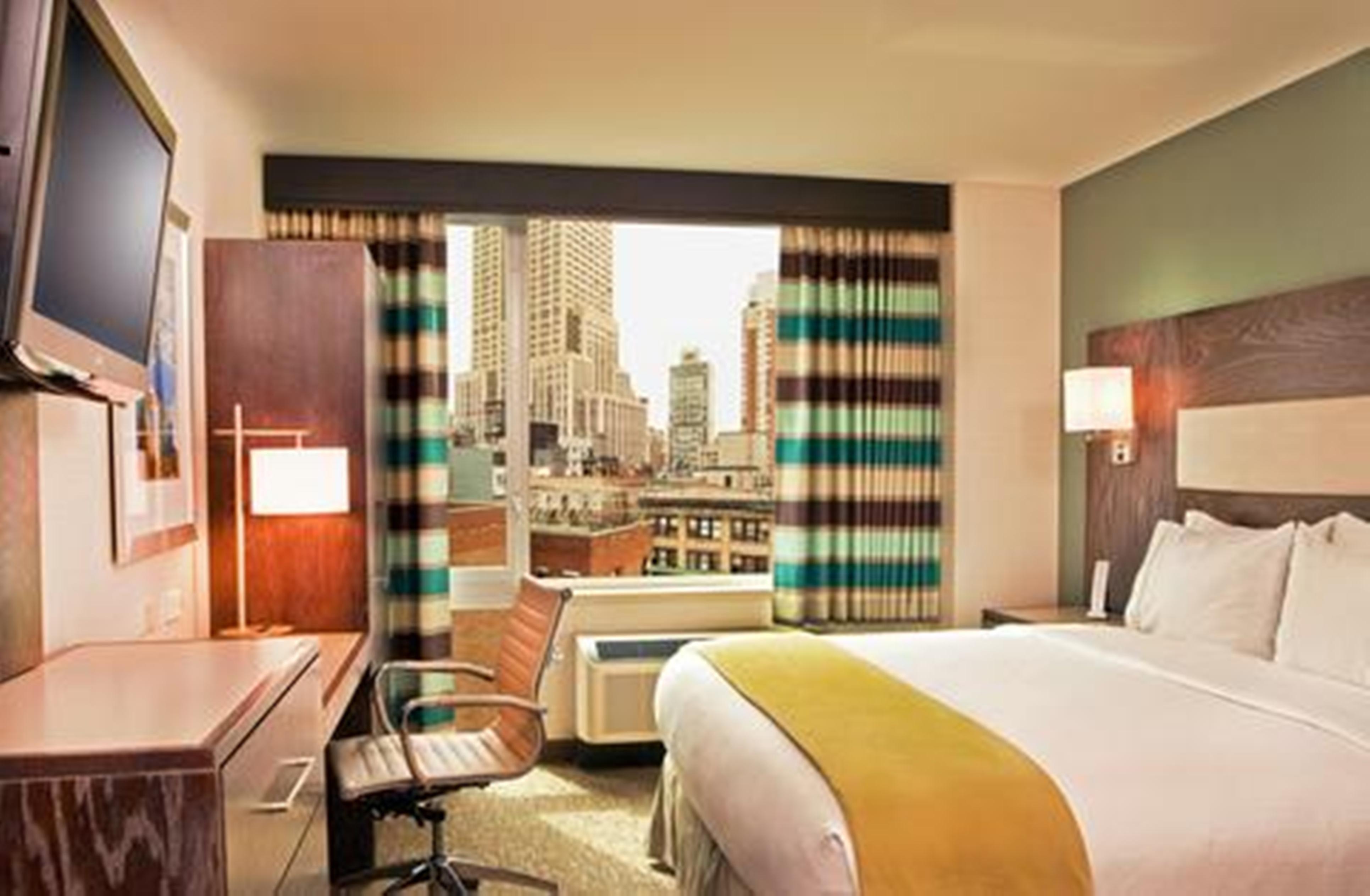 Holiday Inn Express - Times Square South By Ihg Ню Йорк Екстериор снимка