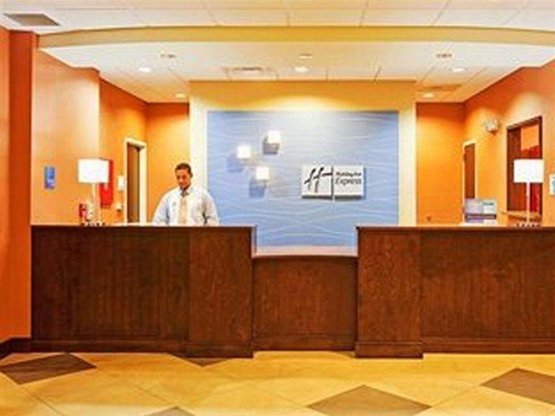 Holiday Inn Express - Times Square South By Ihg Ню Йорк Екстериор снимка